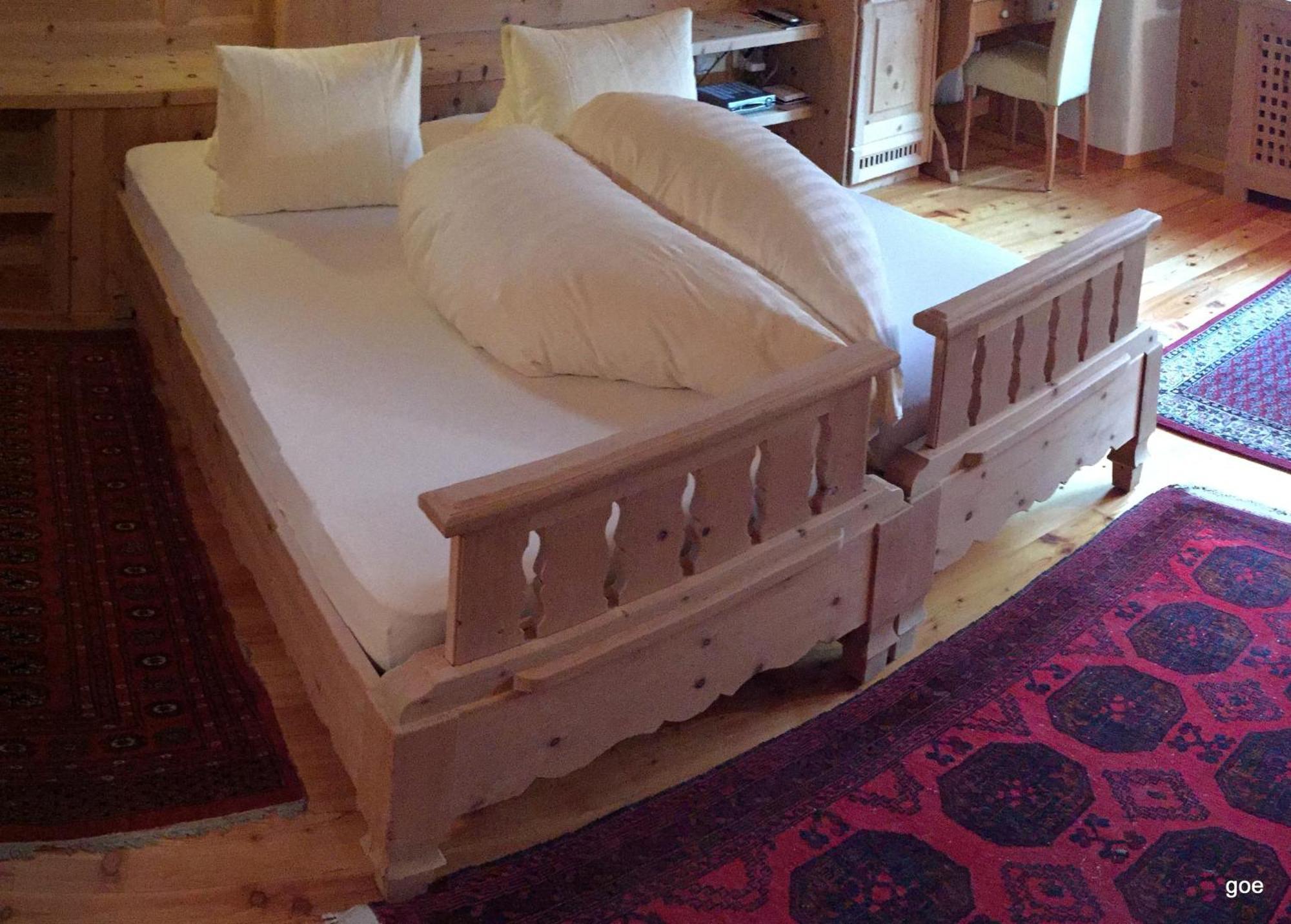 Hotel Chasa Sofia Scuol Phòng bức ảnh